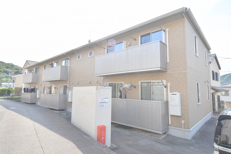 建物外観　お問合せはシティホーム海田センター　082-821-2227