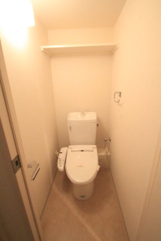 トイレ　※別部屋参考写真