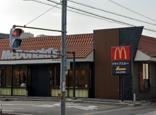 飲食店　マクドナルド八潮店（飲食店）まで581m