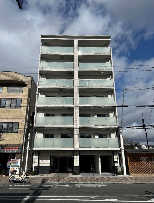 エントランス　建物の内部です