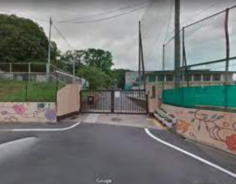 中学校　京都市立衣笠中学校（中学校）まで1779m