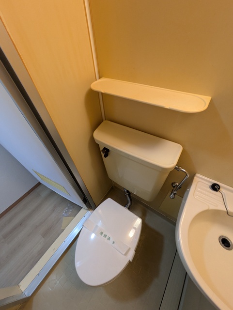 トイレ　トイレです♪※清掃前です。