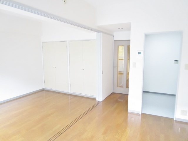 居室・リビング　別部屋参考写真です
