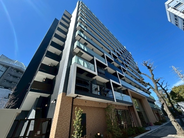 建物外観　オートロック完備