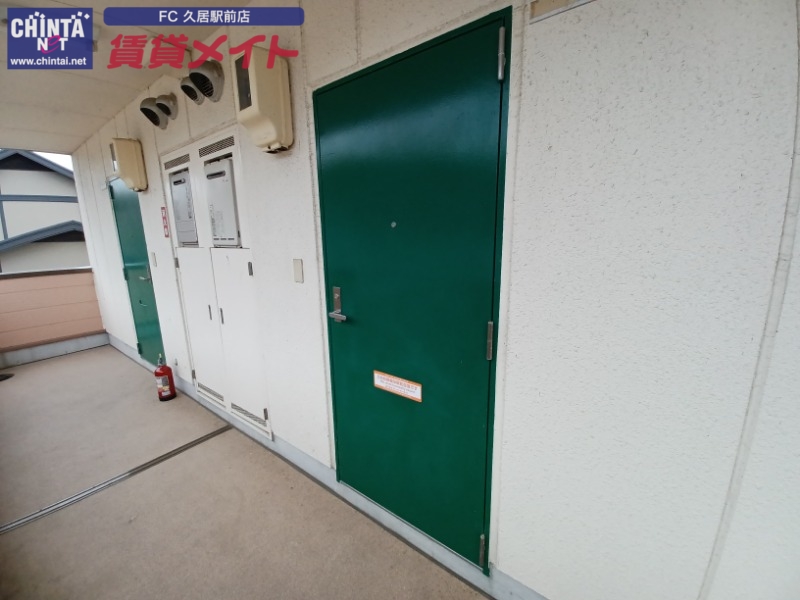 セキュリティ　同物件別部屋の写真