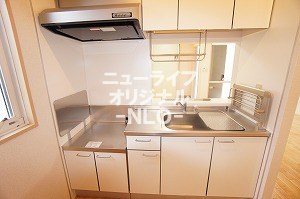 キッチン　コンロは設置幅・ガスの種別を確認の上、ご用意下さい。