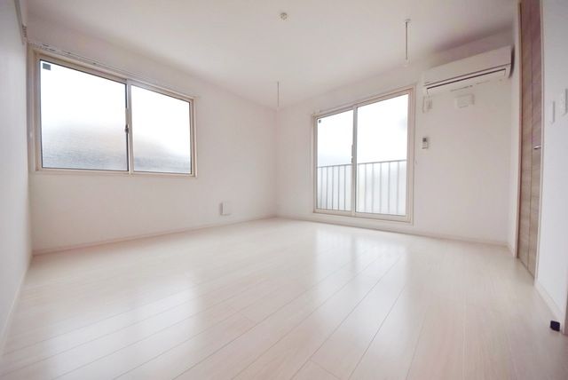 その他部屋・スペース　明るく広いお部屋です