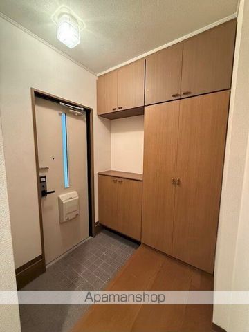 COURT皆賀の玄関写真