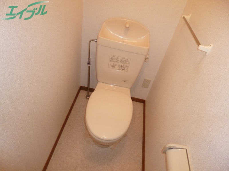 トイレ　同型参考写真です