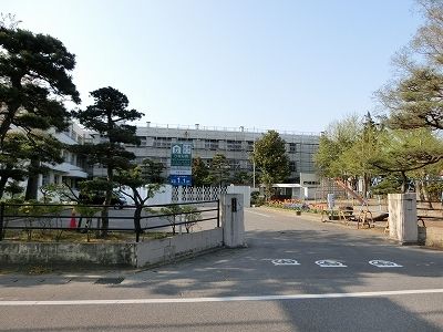 小学校　早通小学校（小学校）まで250m
