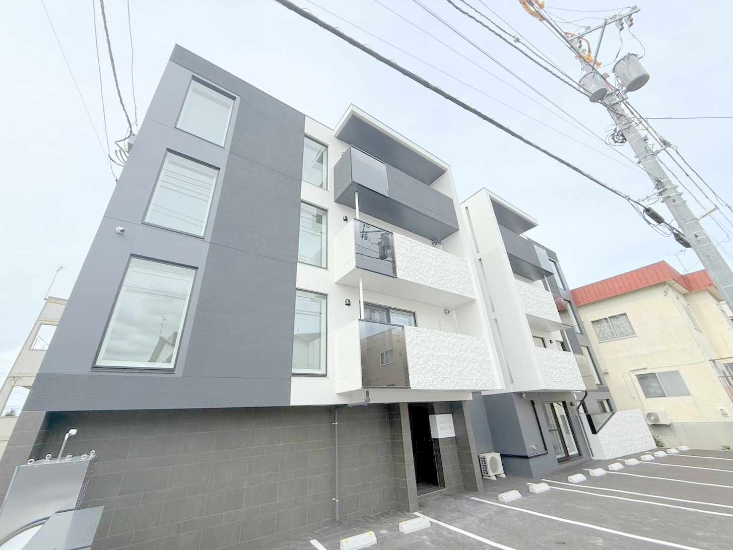 建物外観　都市ガス使用の光熱費お得な人気物件です♪★
