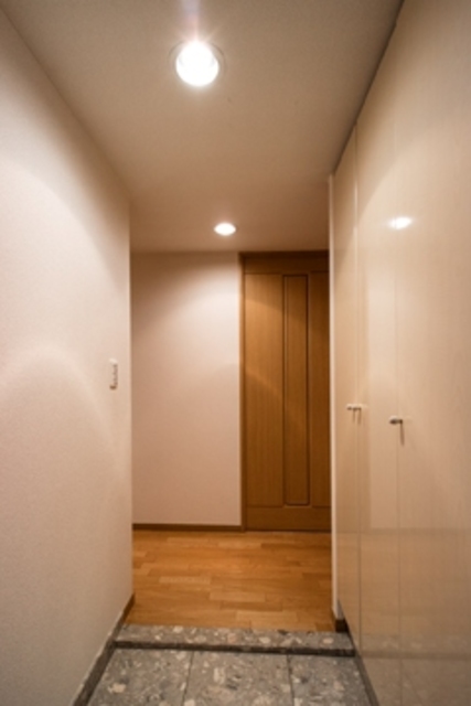 玄関　※写真は同タイプ住戸です。