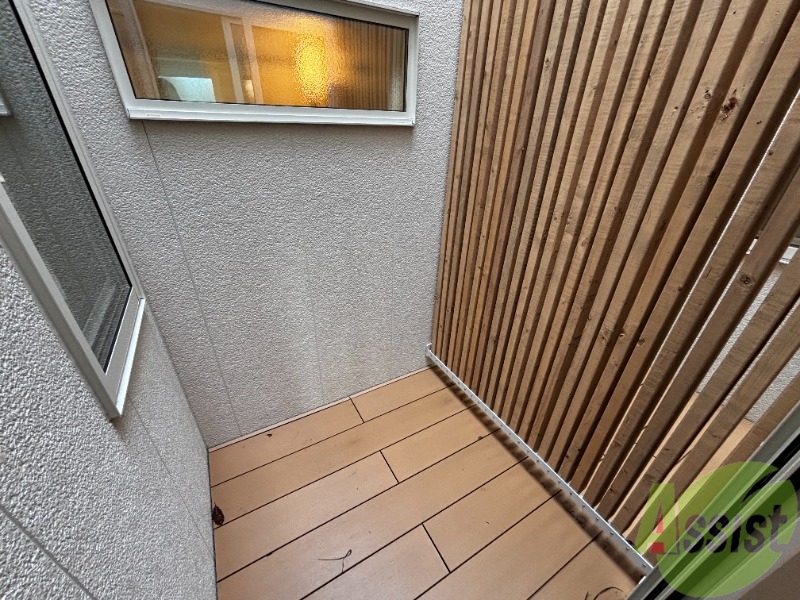 バルコニー　バルコニーはありませんが洗濯物を干すスペースはございます。