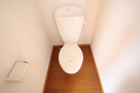 トイレ　※別部屋の写真です