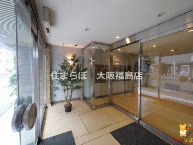 エントランス　共用部の印象も大切に