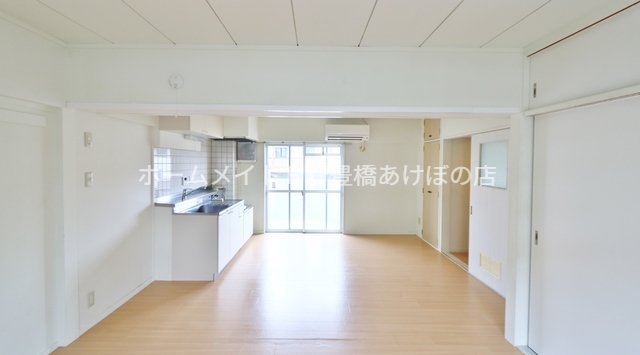 居室・リビング　同型別部屋写真