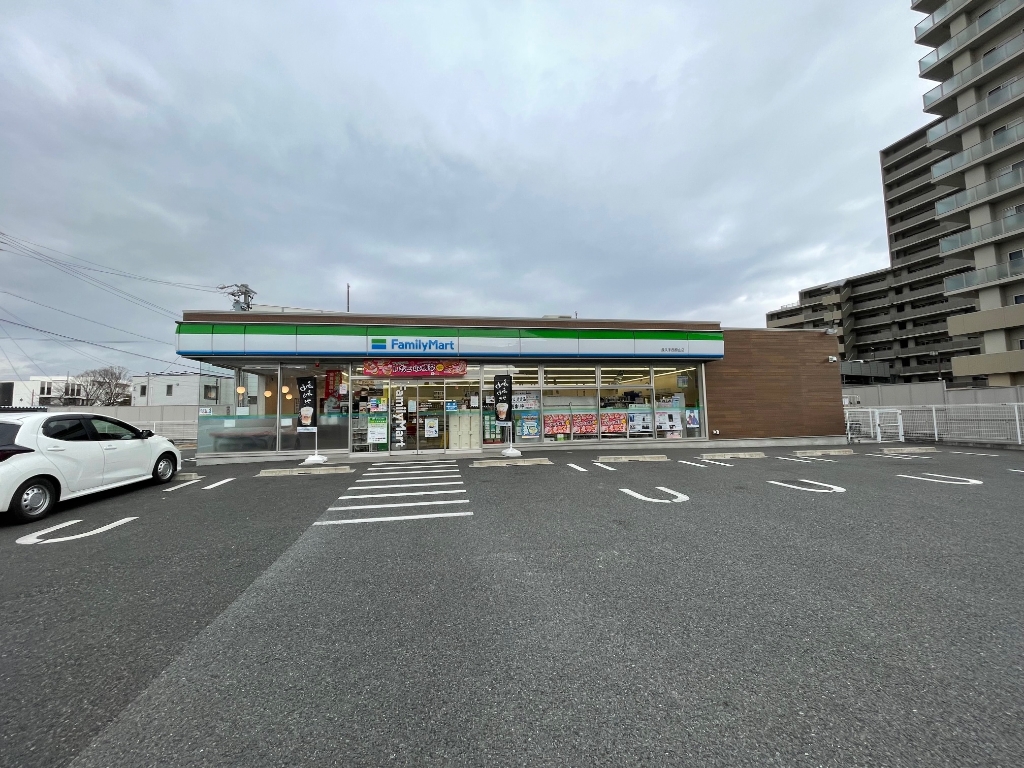 コンビニ　ファミリーマート長久手西原山店（コンビニ）まで223m