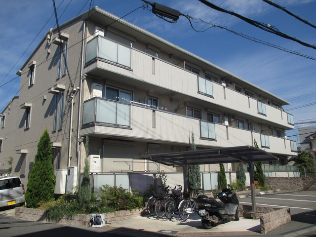 建物外観　キレイな外観ですね