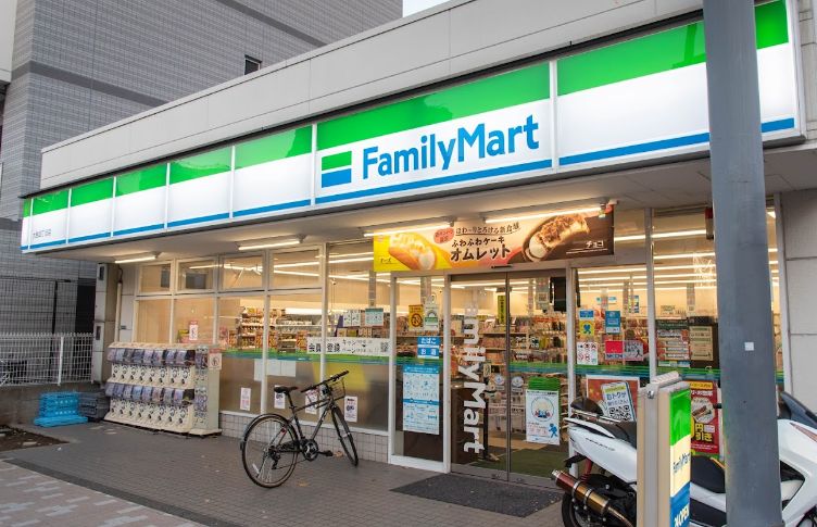 コンビニ　ファミリーマート大島四丁目店（コンビニ）まで204m
