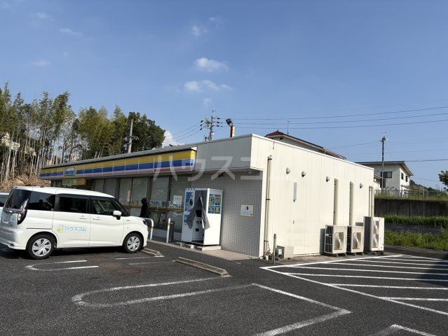 コンビニ　ミニストップ日進折戸町店（コンビニ）まで660m