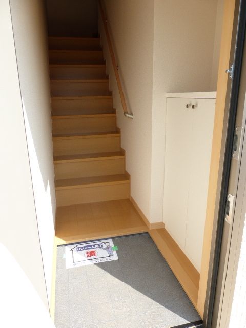玄関　別部屋参考写真