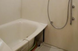 バス・シャワールーム　※別部屋の参考写真です。