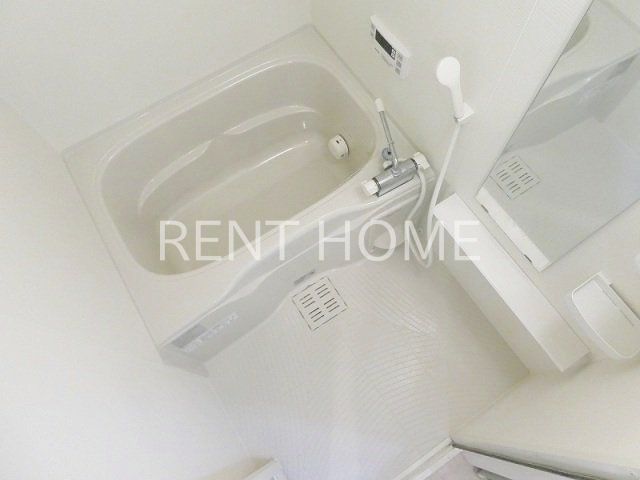 バス・シャワールーム　浴室乾燥機付きです