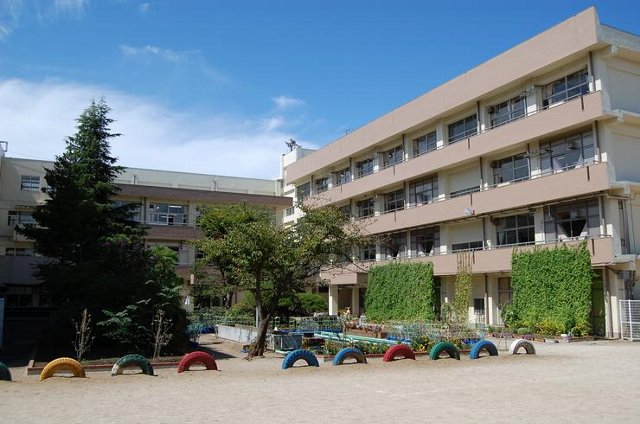 小学校　船橋市立宮本小学校（小学校）まで445m