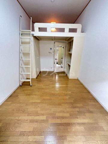 ジュネパレス津田沼第31の居間写真
