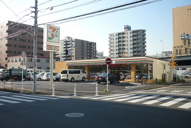 コンビニ　セブンイレブン「新横浜1丁目店」（コンビニ）まで284m
