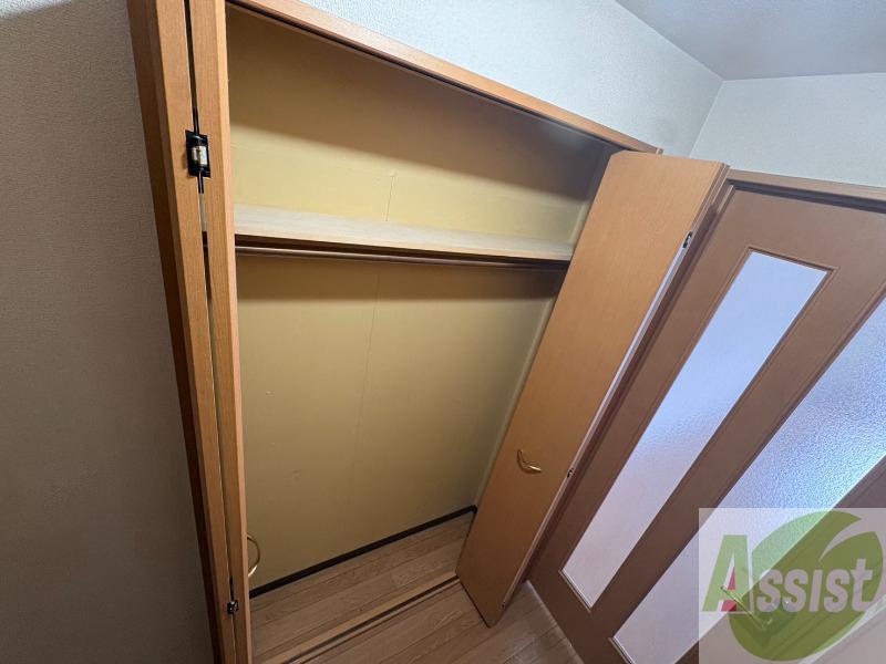 収納　寝室の収納です。部屋がすっきり片付きます。