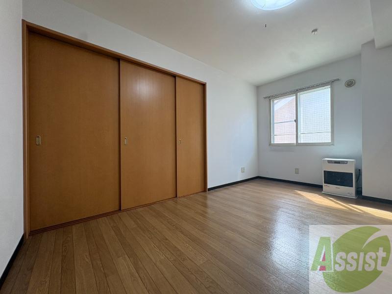 居室・リビング　広くてキレイなお部屋が広がっていて、充実した生活が送れそう。