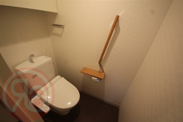 地下鉄千日前線 阿波座駅 徒歩2分 12階建 築7年のトイレ写真