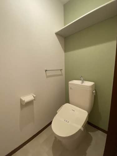 ＪＲ山陽本線 本郷駅 徒歩8分 2階建 築24年のトイレ写真