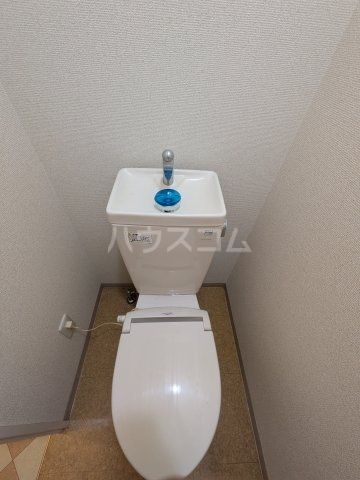 ヴィラージュK大倉山NO.1のトイレ写真