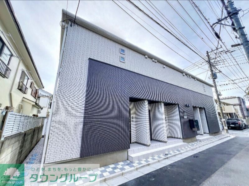 建物外観　駐車場