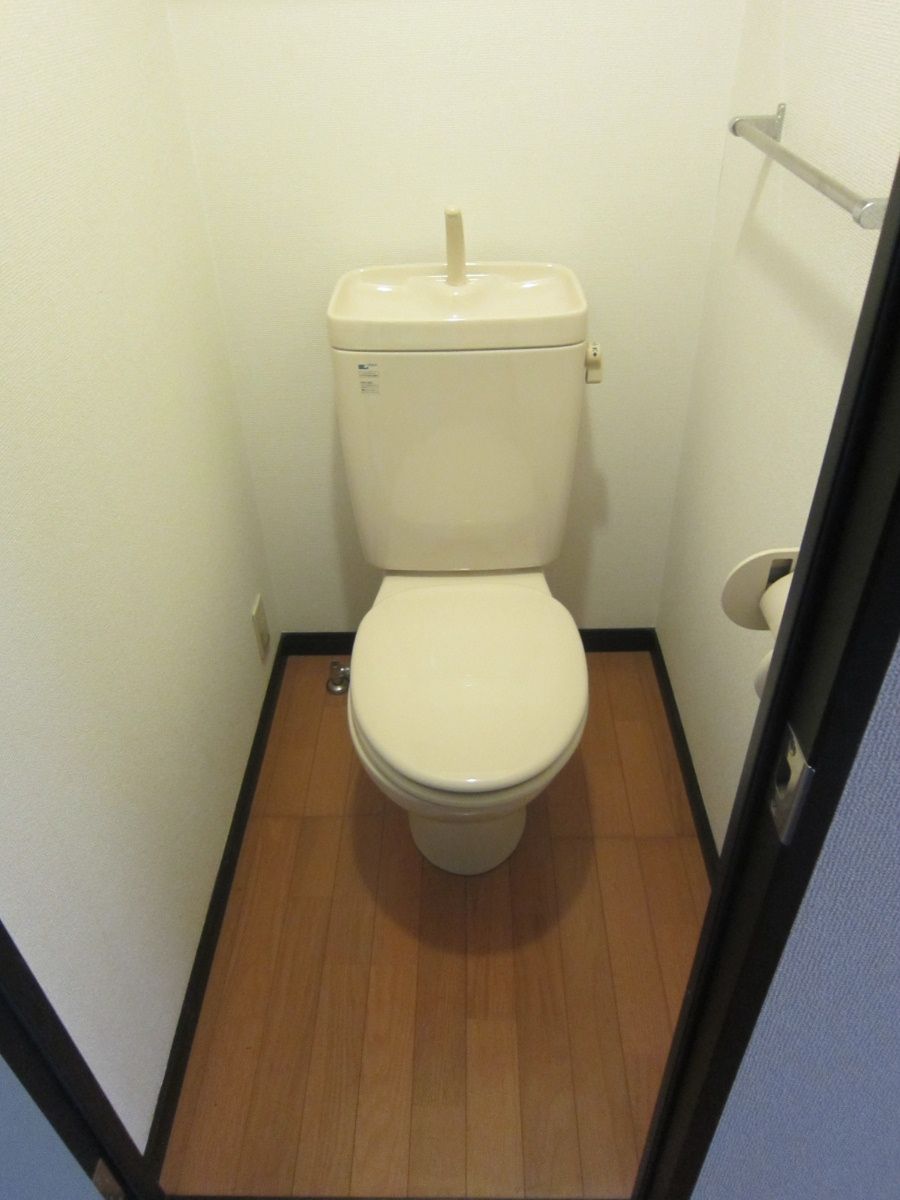 地下鉄空港線 祇園駅 徒歩10分 14階建 築25年のトイレ写真