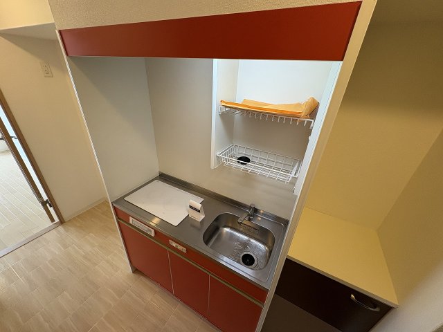 キッチン　コンパクトなキッチンで掃除もラクラク