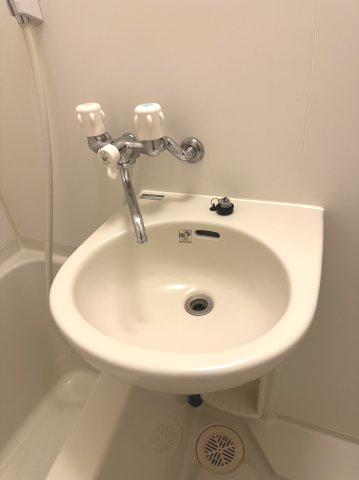 洗面設備　類似物件の写真となります。※イメージ、現状優先。