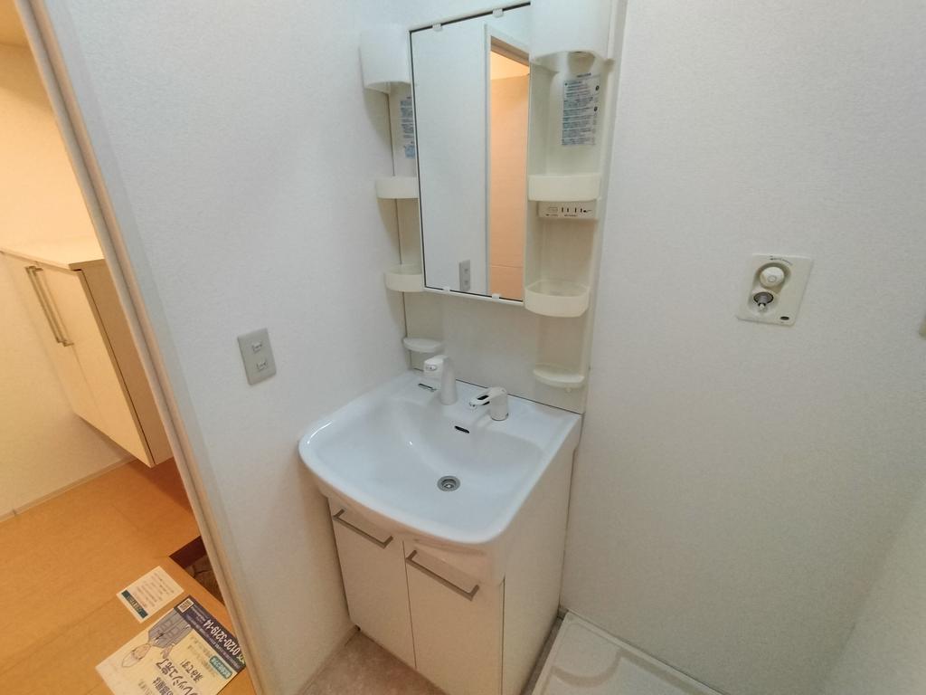 洗面設備　同仕様写真