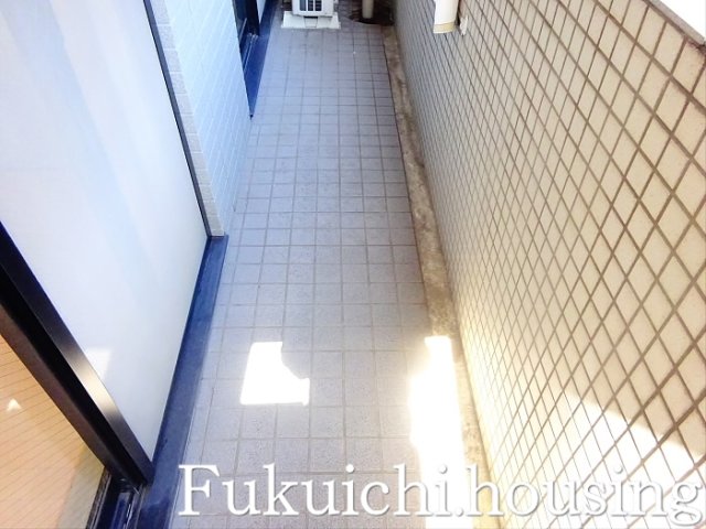 小田急線 千歳船橋駅 徒歩10分 3階建 築30年の内装写真