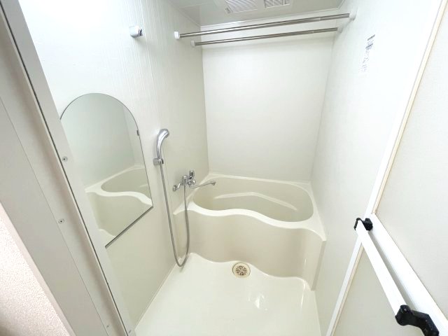 バス・シャワールーム　(参考)同マンション他部屋の写真