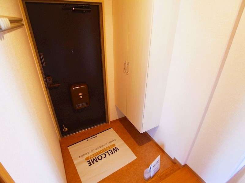 玄関　同一物件別部屋参照