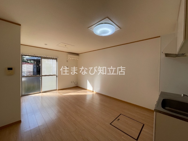 Wind Bell II Bの居間写真