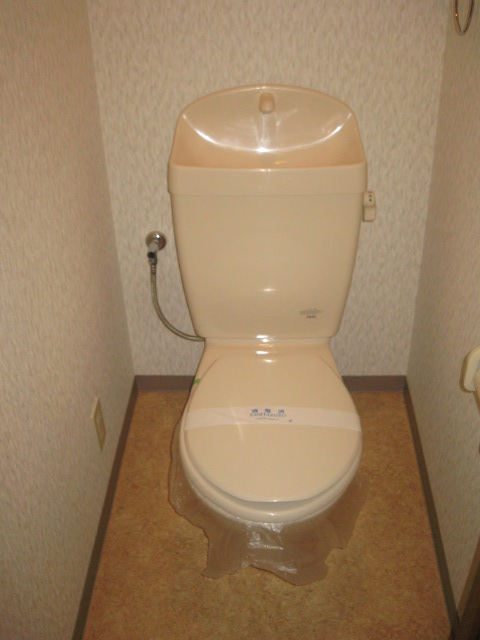 コリーヌ二色のトイレ写真