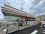 コンビニ　セブン-イレブン 古賀花鶴丘店（コンビニ）まで985m