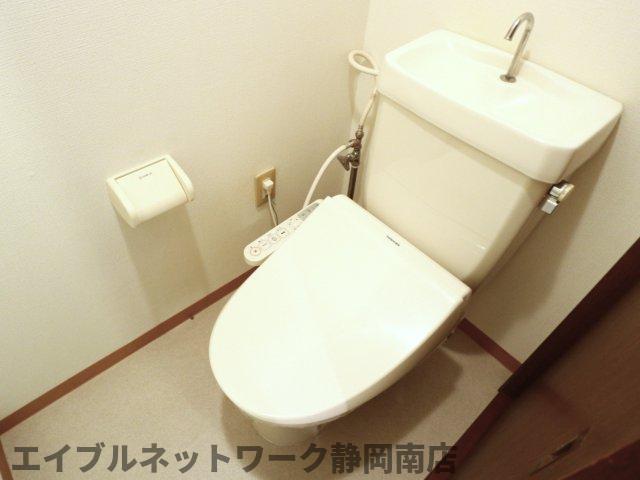 【焼津市小屋敷のアパートのトイレ】