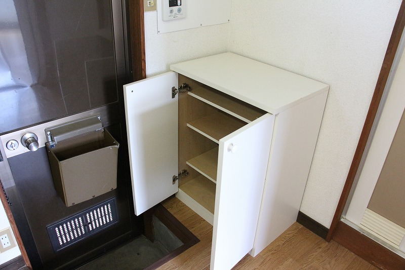 玄関　靴箱付きで玄関がスッキリ片付きます♪