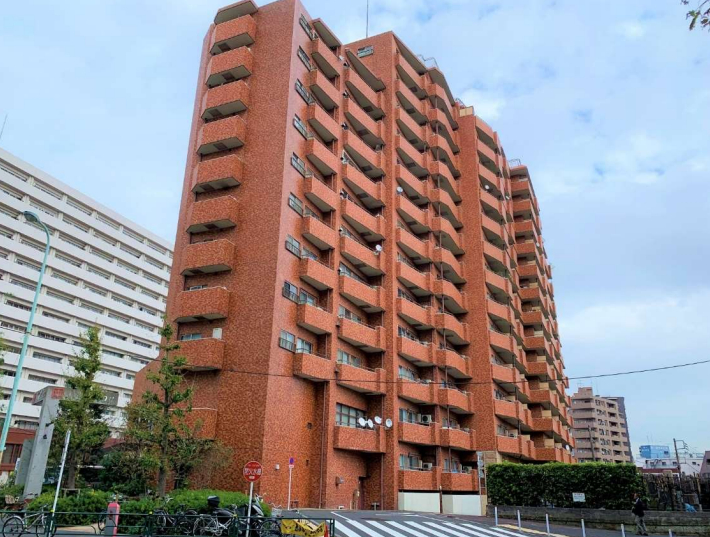 東京都新宿区富久町（マンション）の賃貸物件の外観