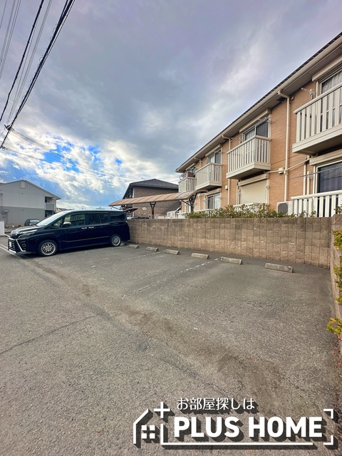 【ハイツ エンカウンター IIの駐車場】